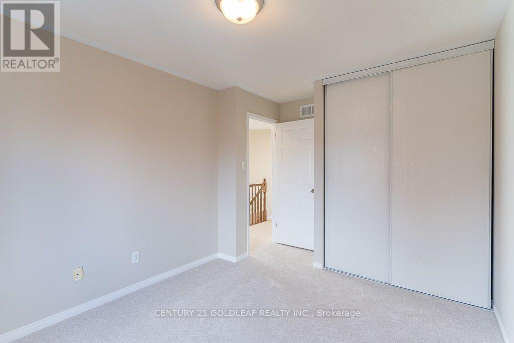 2260 Brockstone Crescent — photo 29