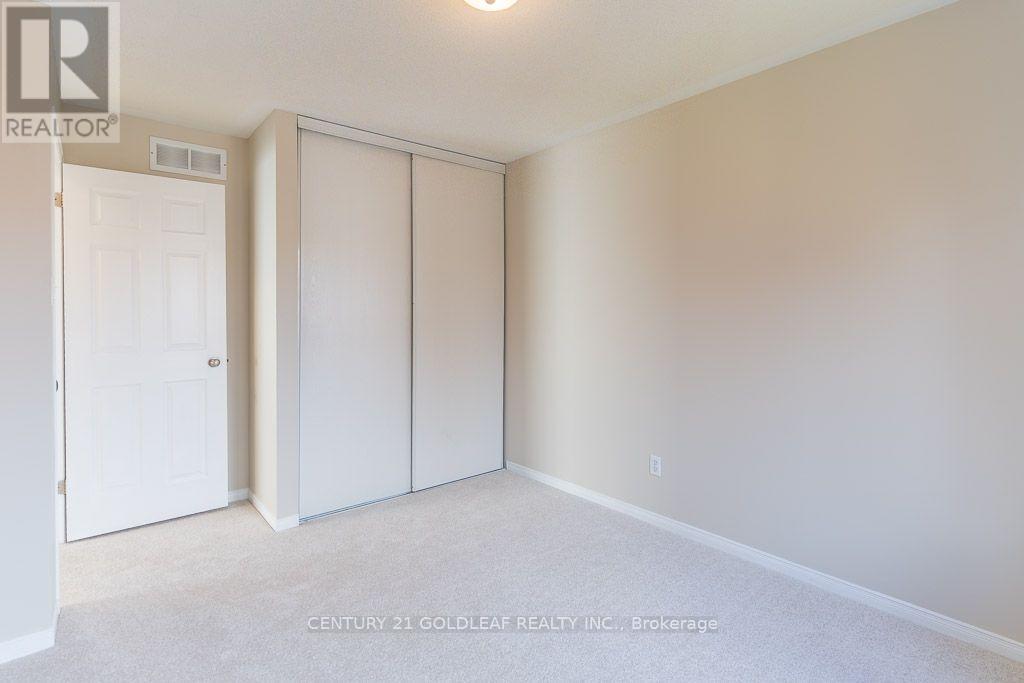 2260 Brockstone Crescent — photo 30