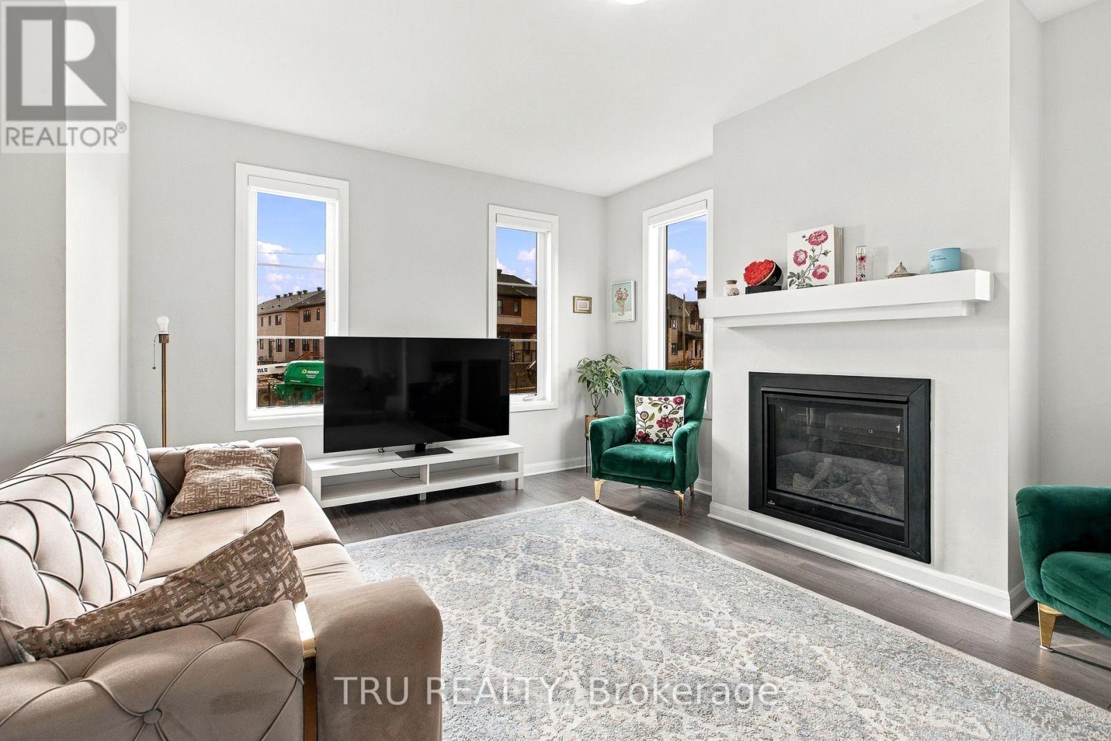 624 Galarneau Way — photo 10