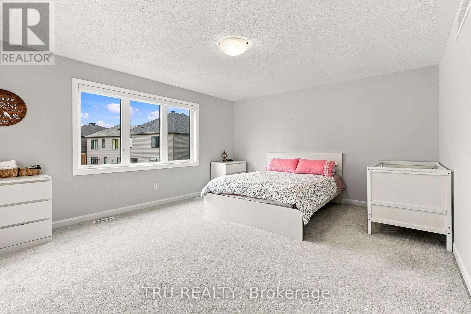 624 Galarneau Way — photo 31