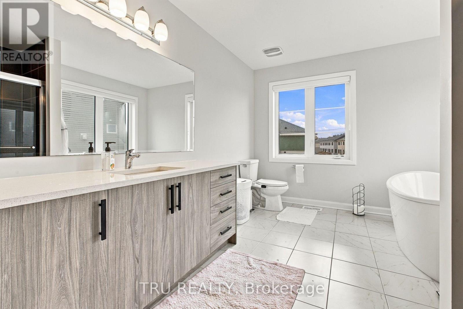 624 Galarneau Way — photo 33