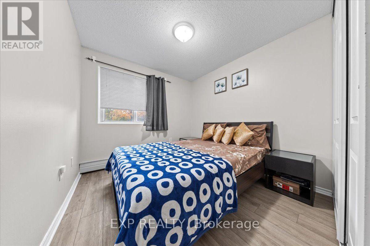 20 Chesterton Drive — photo 16