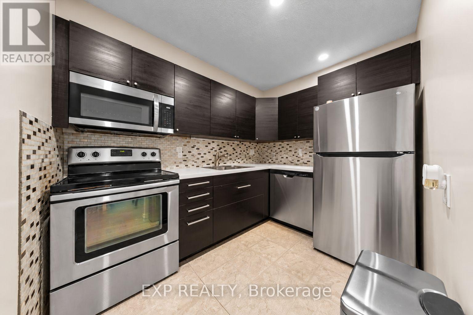 20 Chesterton Drive — photo 7