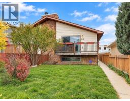 606 34 Avenue NE - photo 1