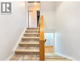 606 34 Avenue NE - photo 2