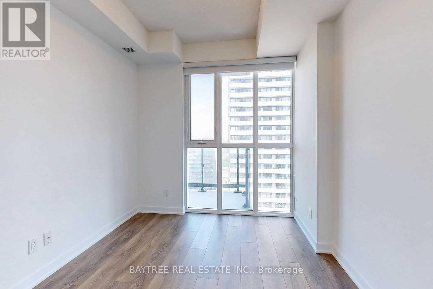 87 Peter Street — photo 8