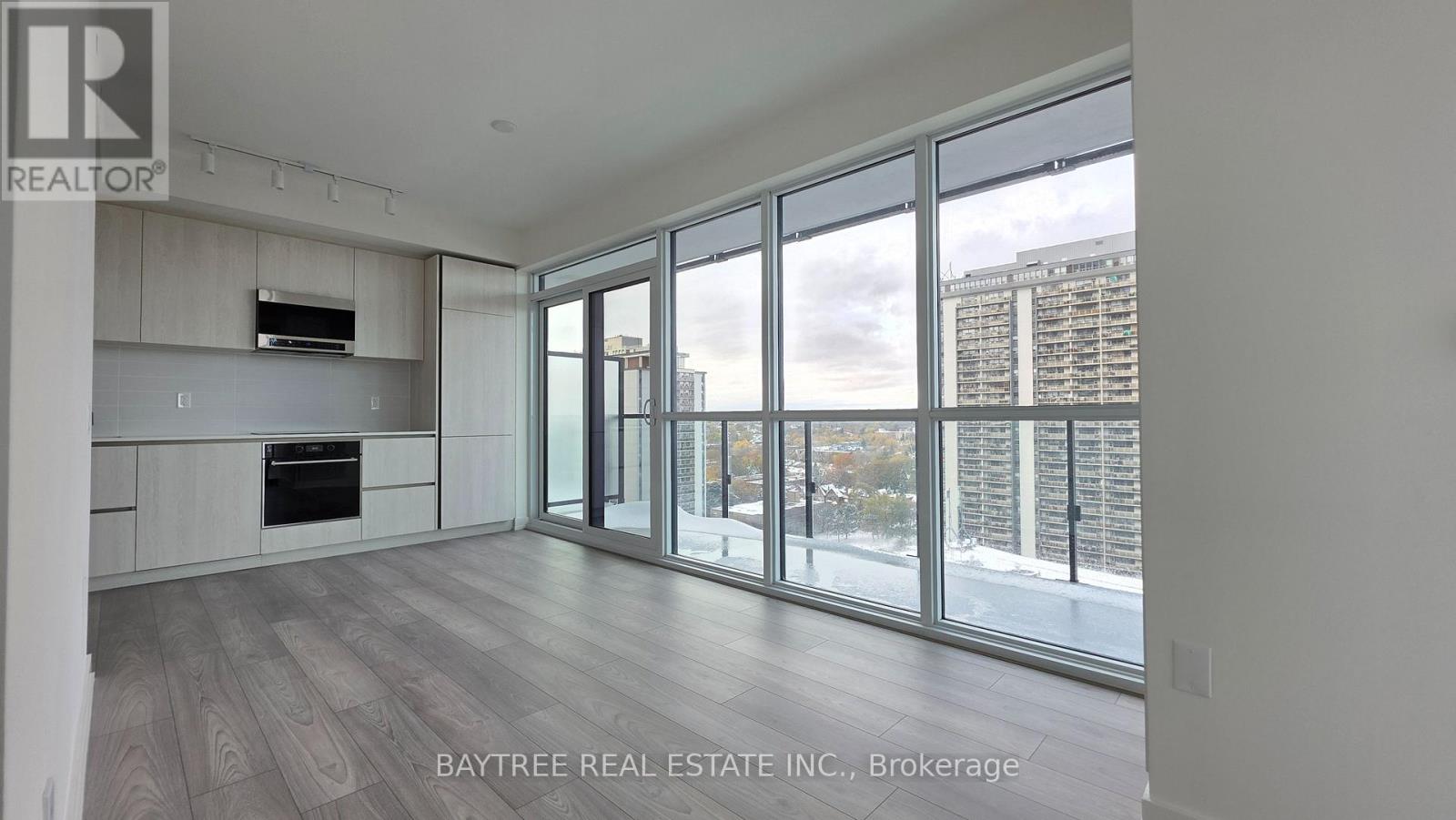 120 Broadway Avenue — photo 16