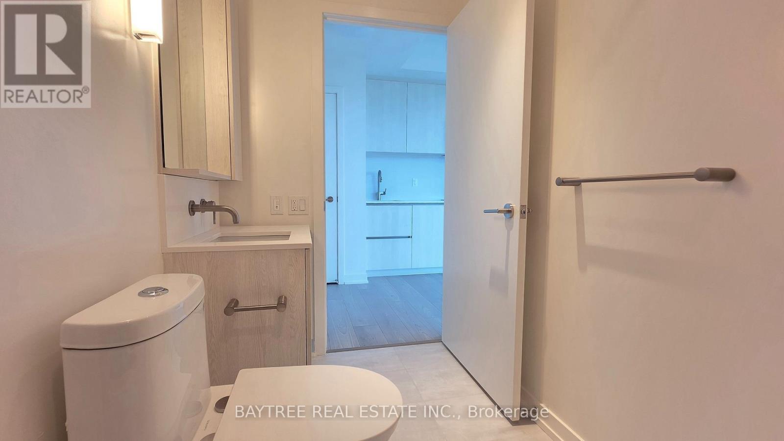 120 Broadway Avenue — photo 8