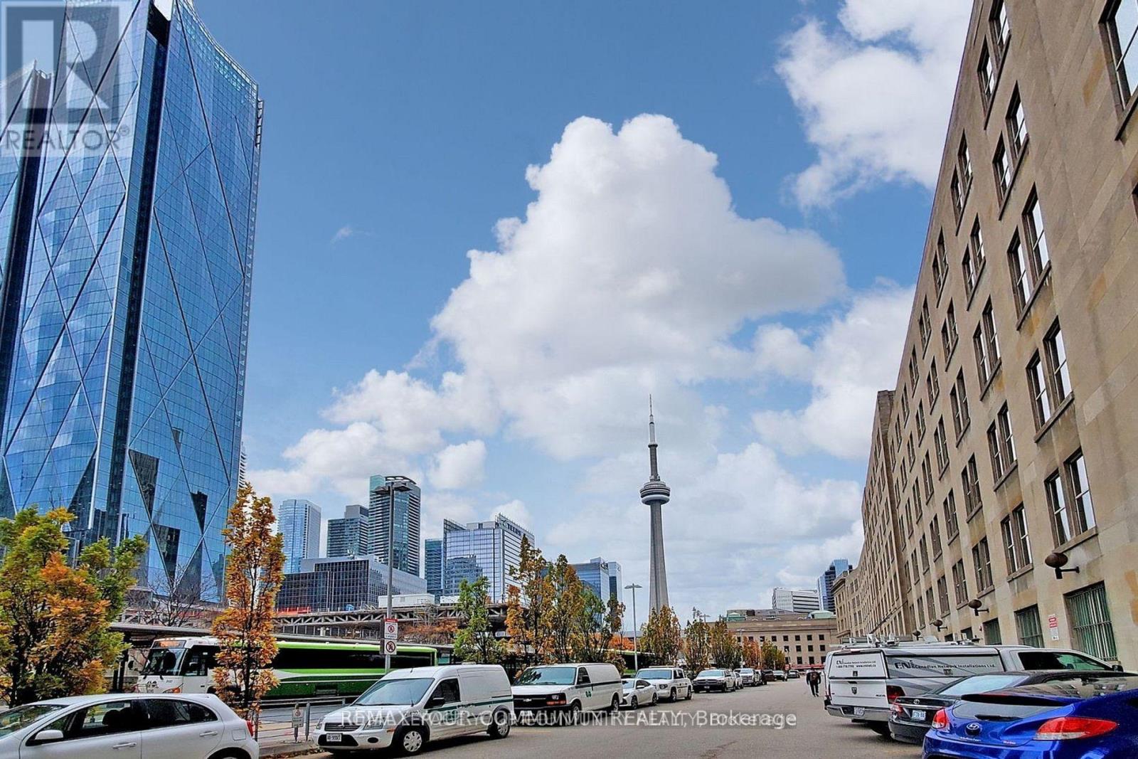 1 The Esplanade — photo 23