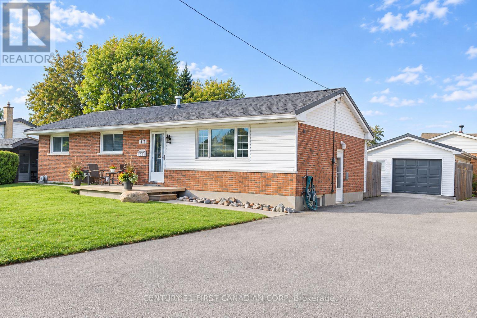 175 Bancroft Road — photo 1