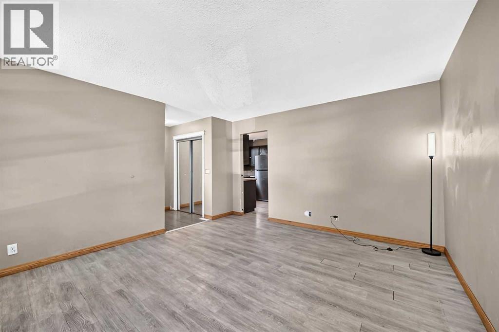 143 Rundleson Way NE photo 6