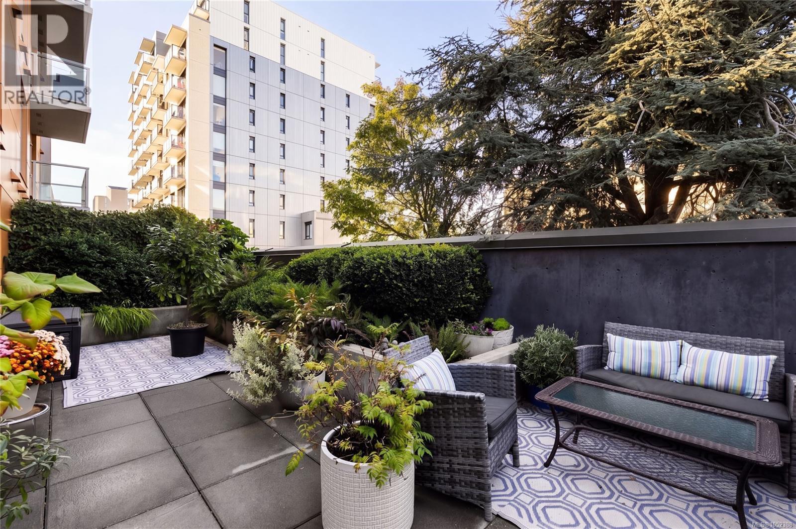 #204 838 Broughton St - 27