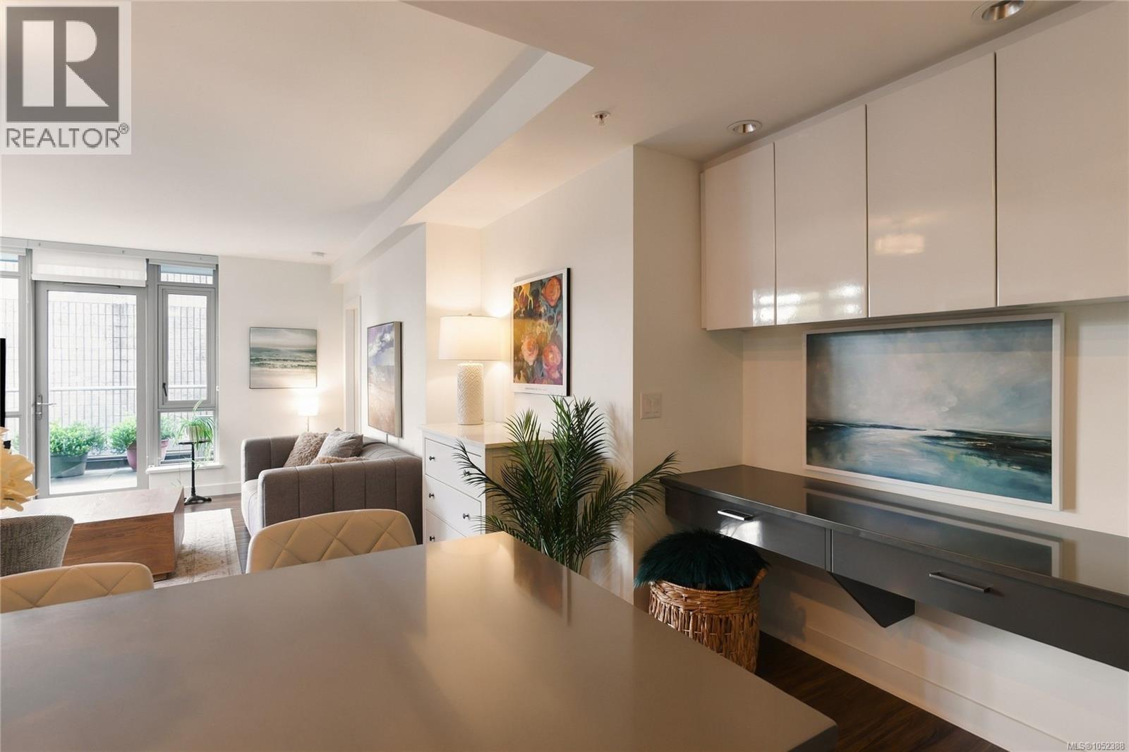 #204 838 Broughton St - 8