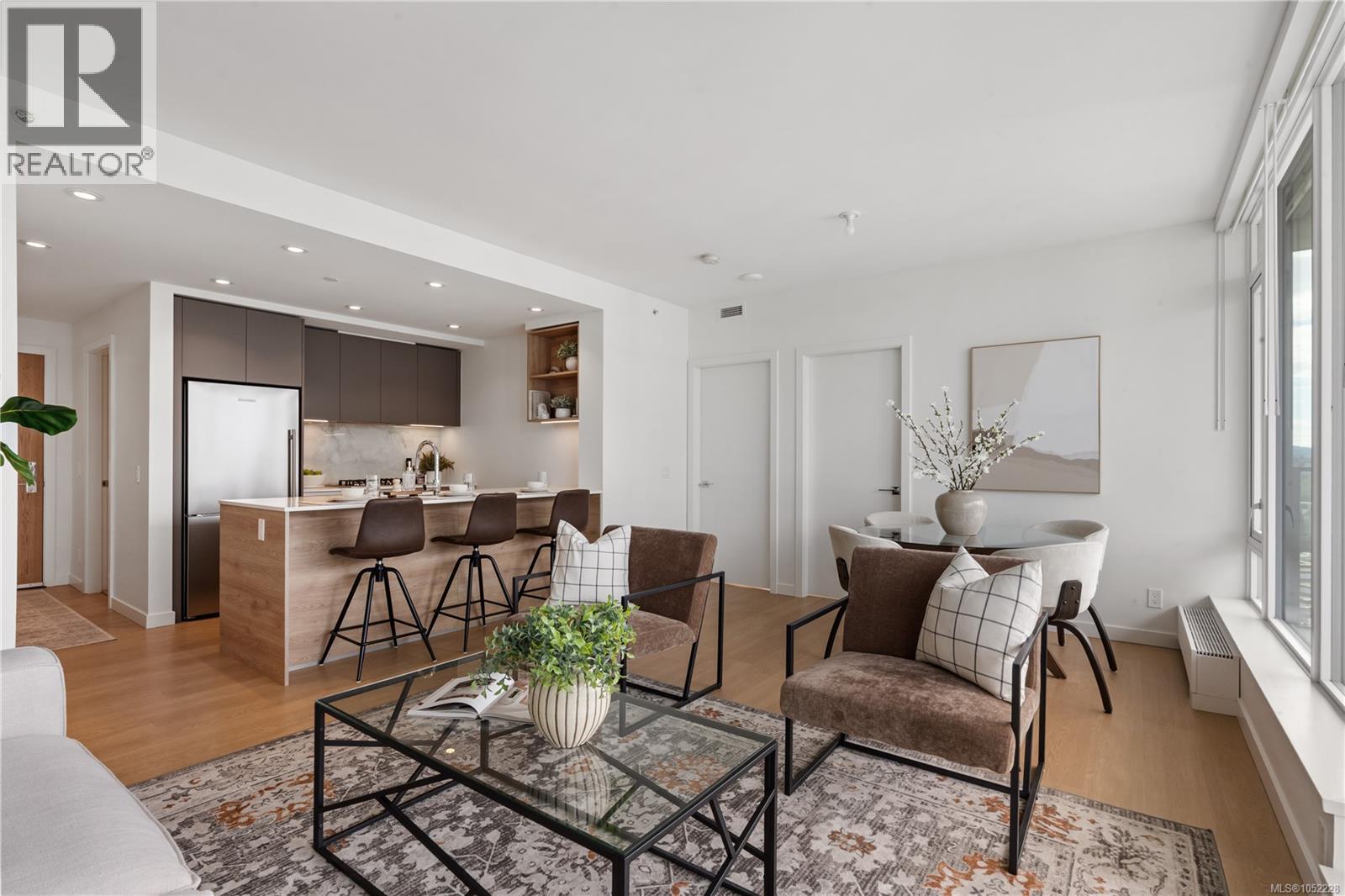 #908 369 Tyee Rd - 16