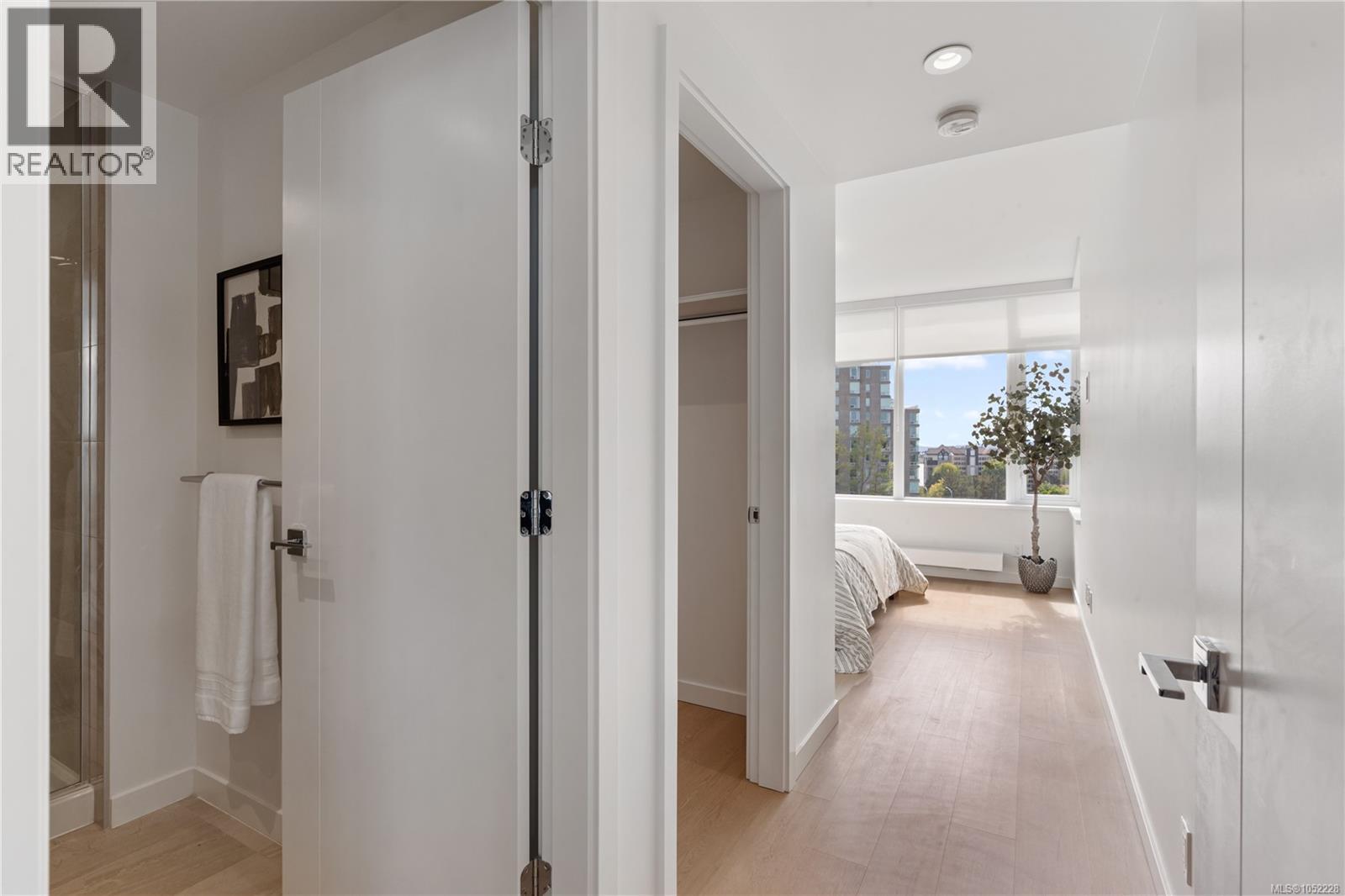 #908 369 Tyee Rd - 19
