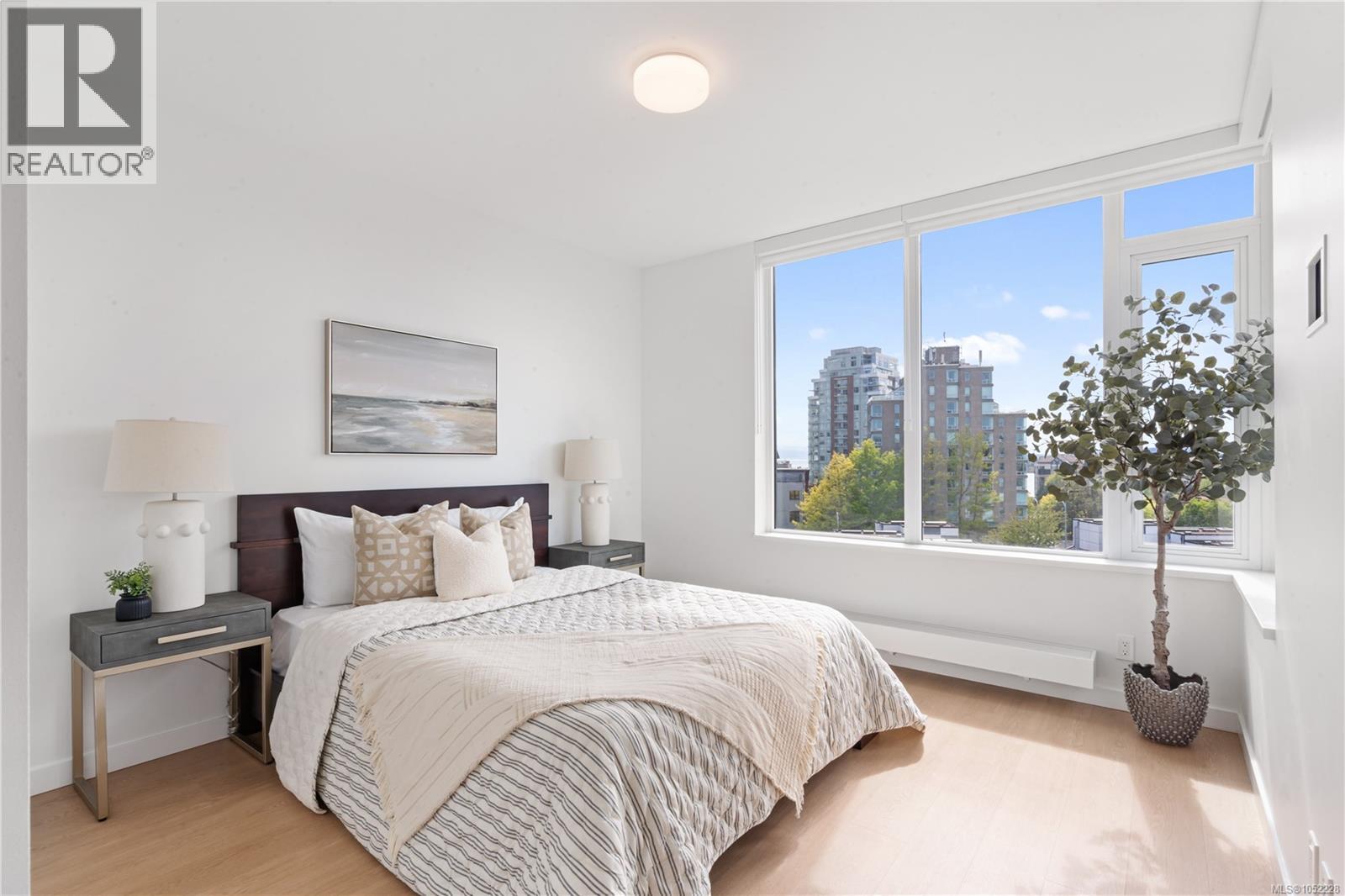 #908 369 Tyee Rd - 21
