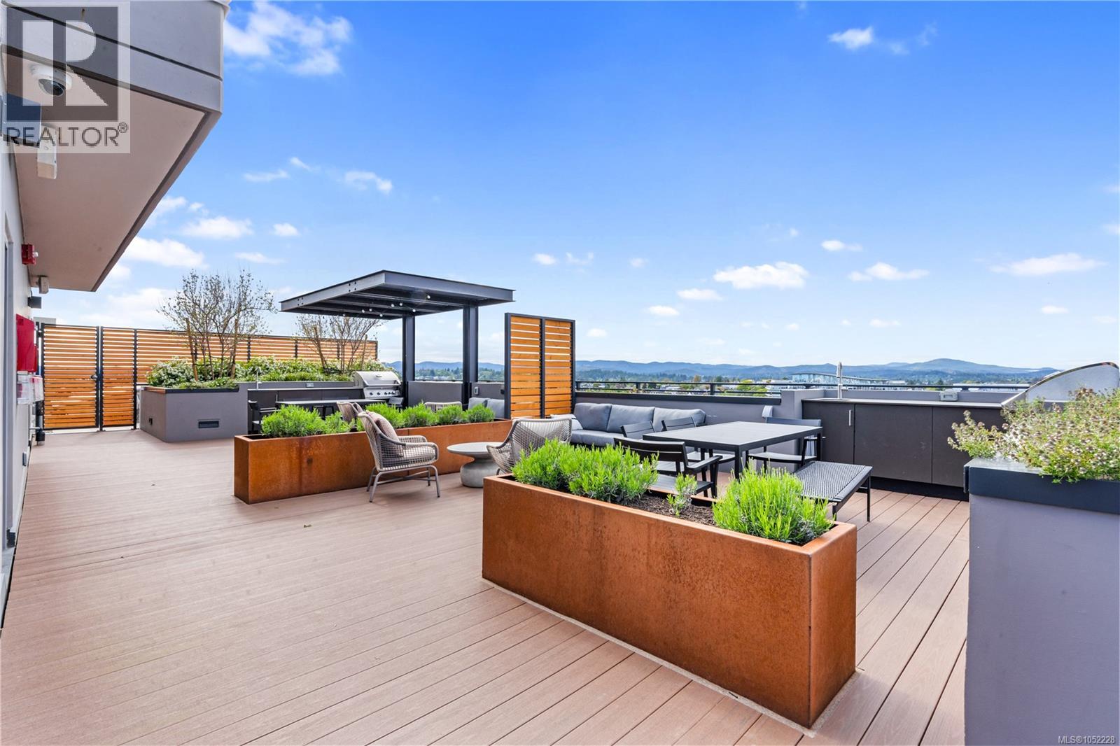 #908 369 Tyee Rd - 28