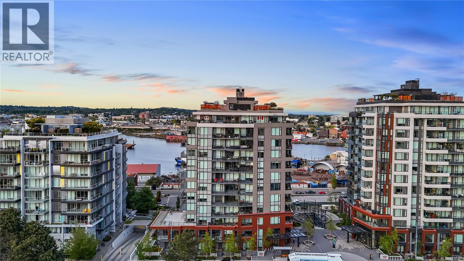 #908 369 Tyee Rd - 35
