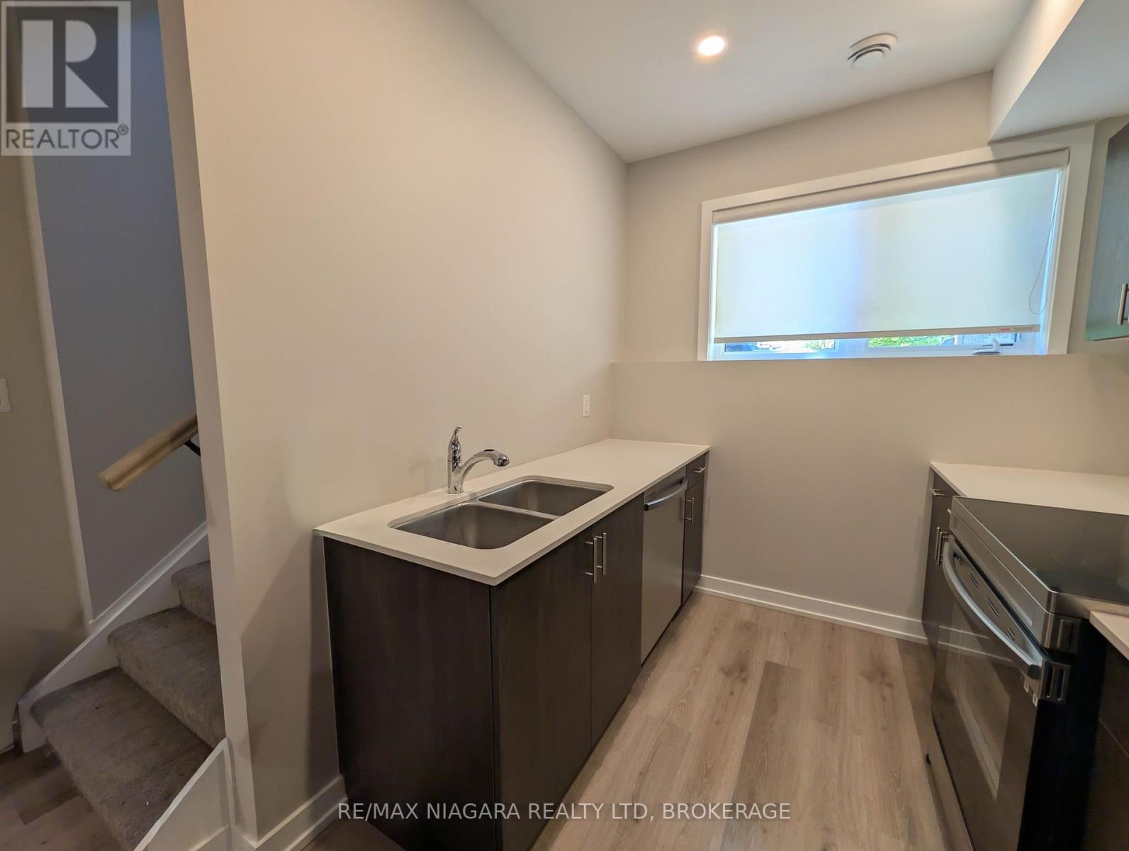 781 Clare Avenue — photo 3