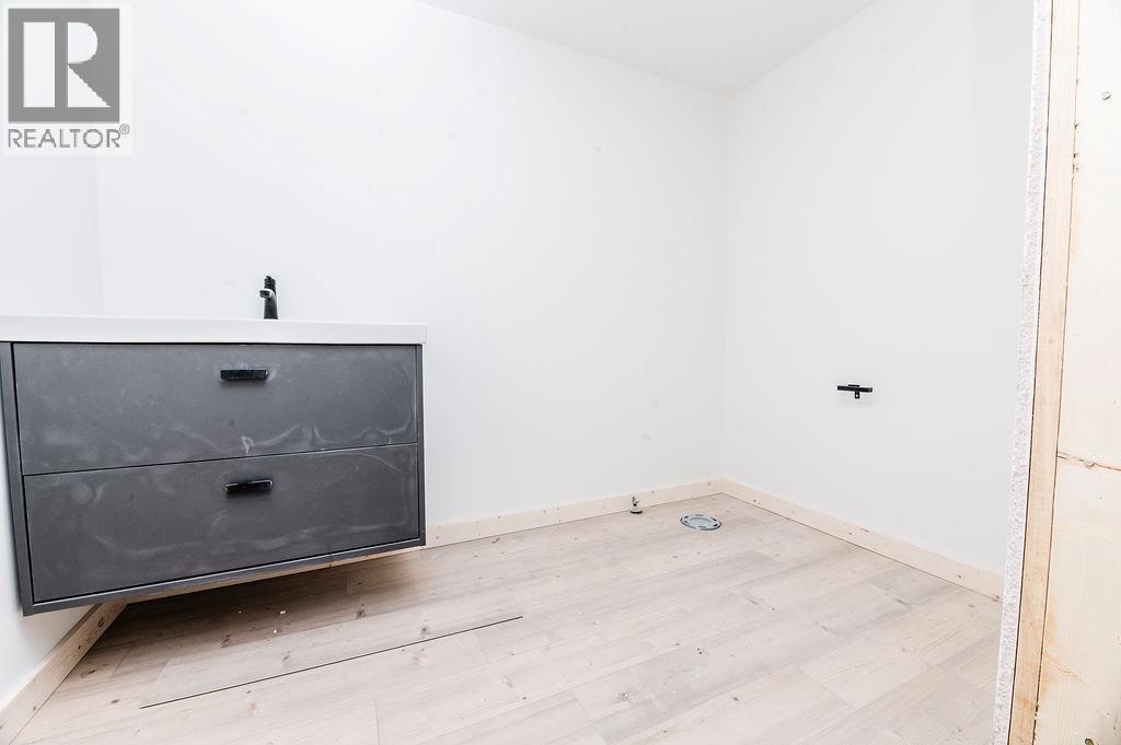 2&3 4846 Athalmer Road, Invermere - Image 1