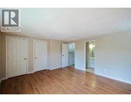 253 Hampton Avenue, Sarnia, ON N7S4Z2 Photo 14