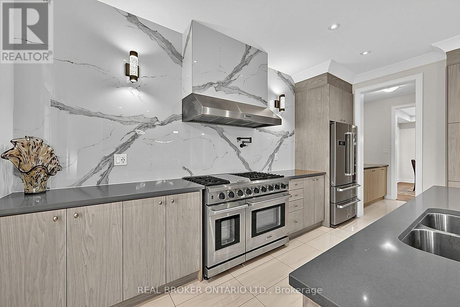 416 Seaview Heights, East Gwillimbury, ON photo 10