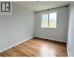 Bedroom - 624 Settlersfield Court Unit# A, Waterloo, ON N2T2K7 Photo 8