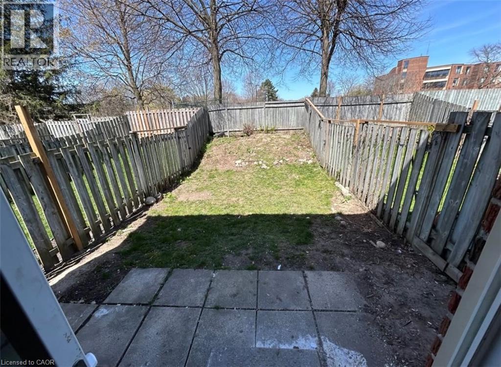 144 Jansen Avenue — photo 13