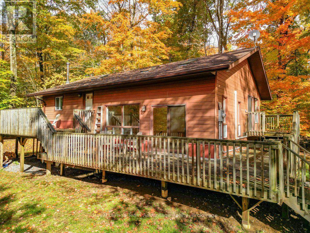 129 & 131 Bayview Drive — photo 46