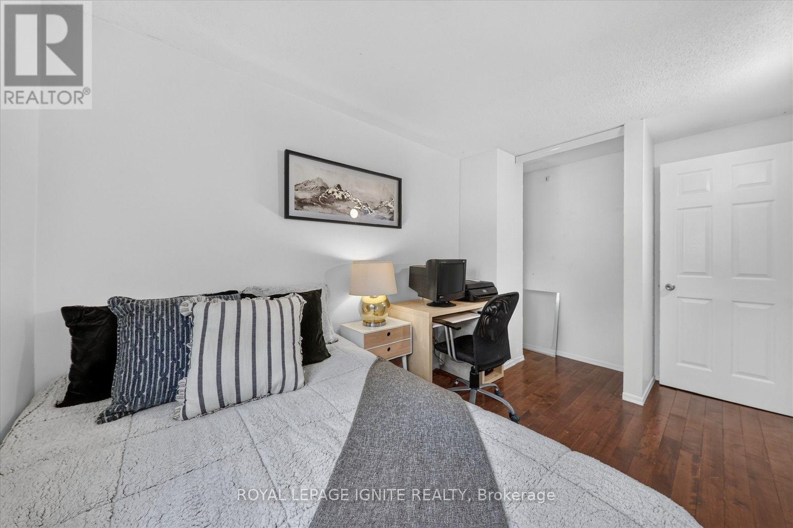 #33 200 MURISON BOULEVARD - 24