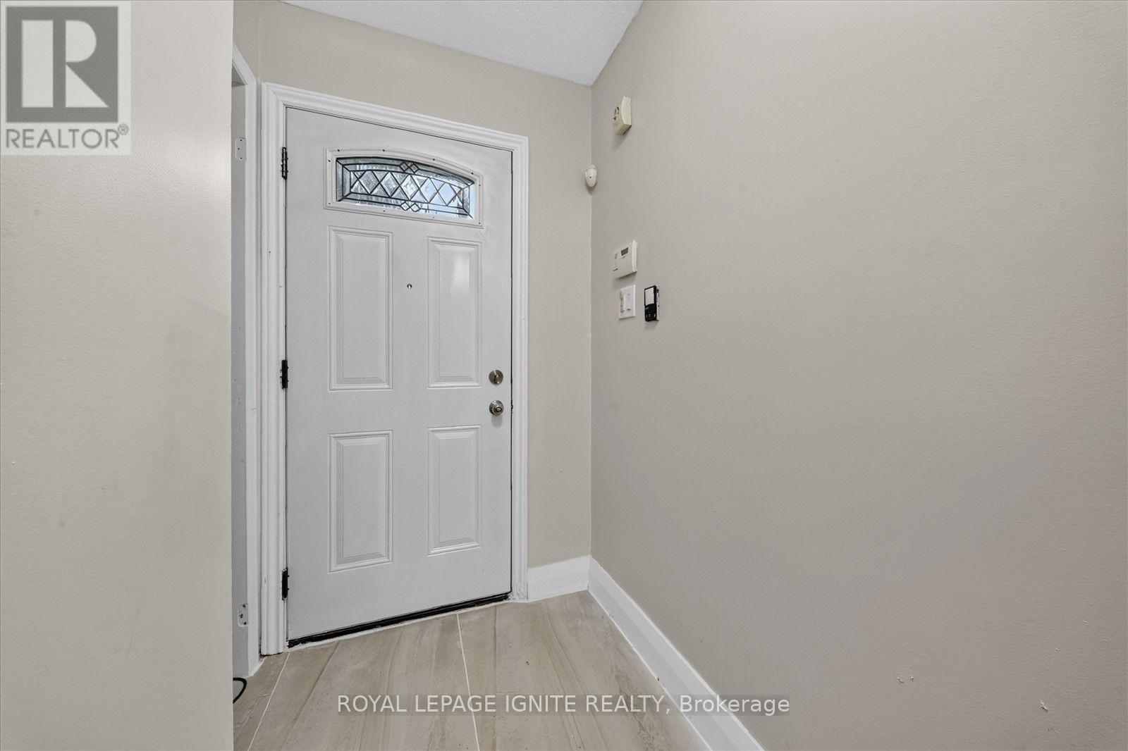 #33 200 MURISON BOULEVARD - 4