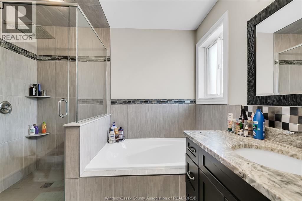 1385 Cancun Street — photo 24
