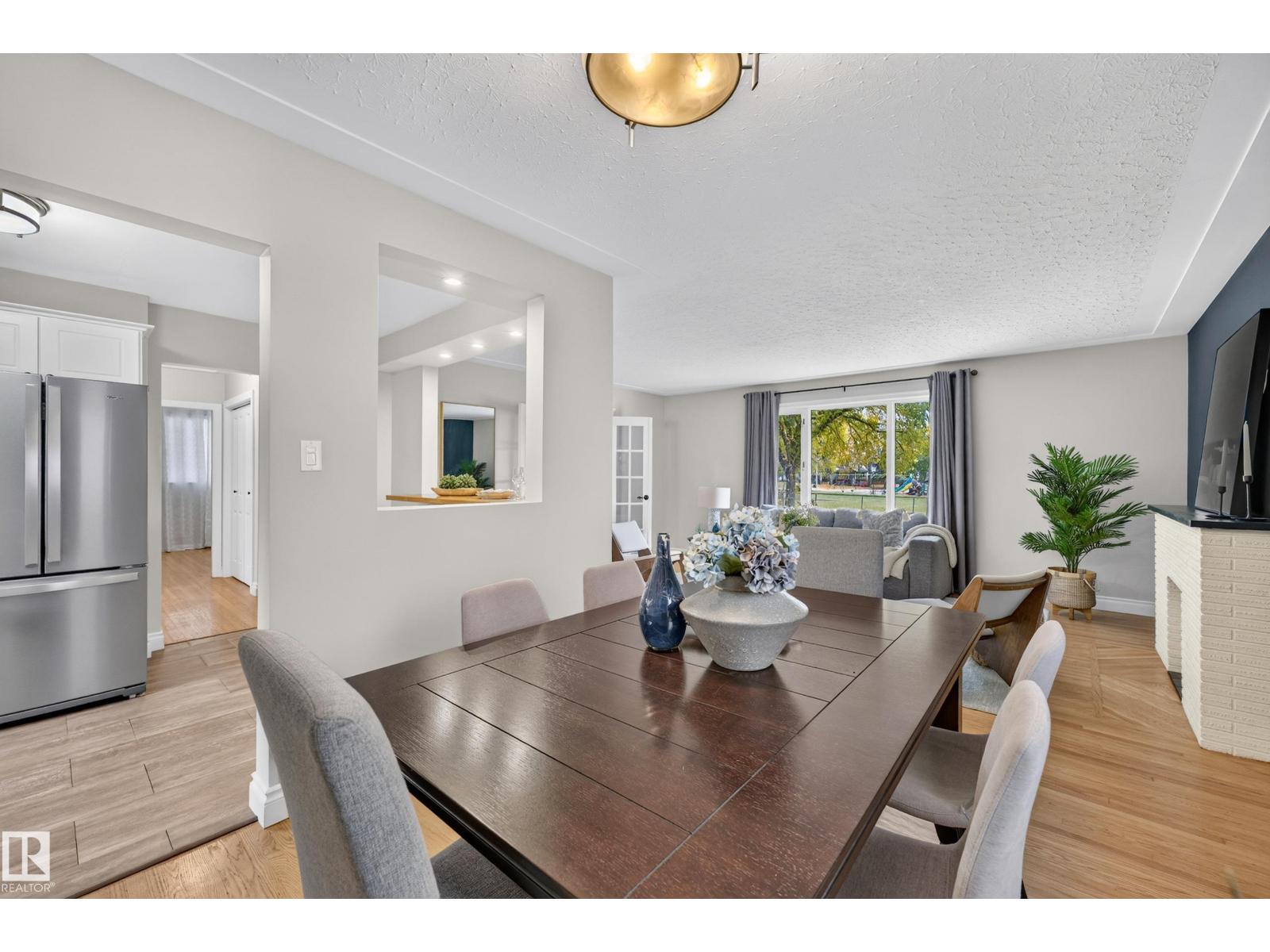 10224 82 ST NW - 17