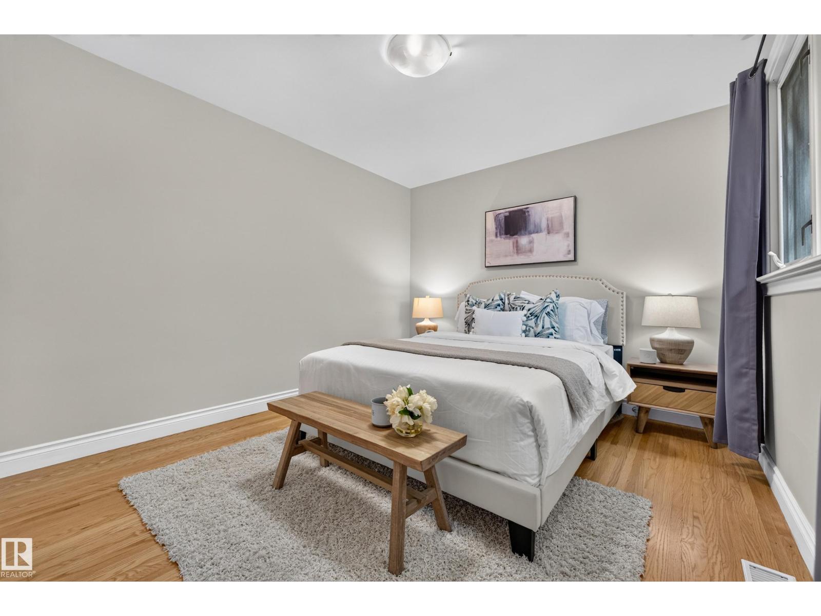 10224 82 ST NW - 25