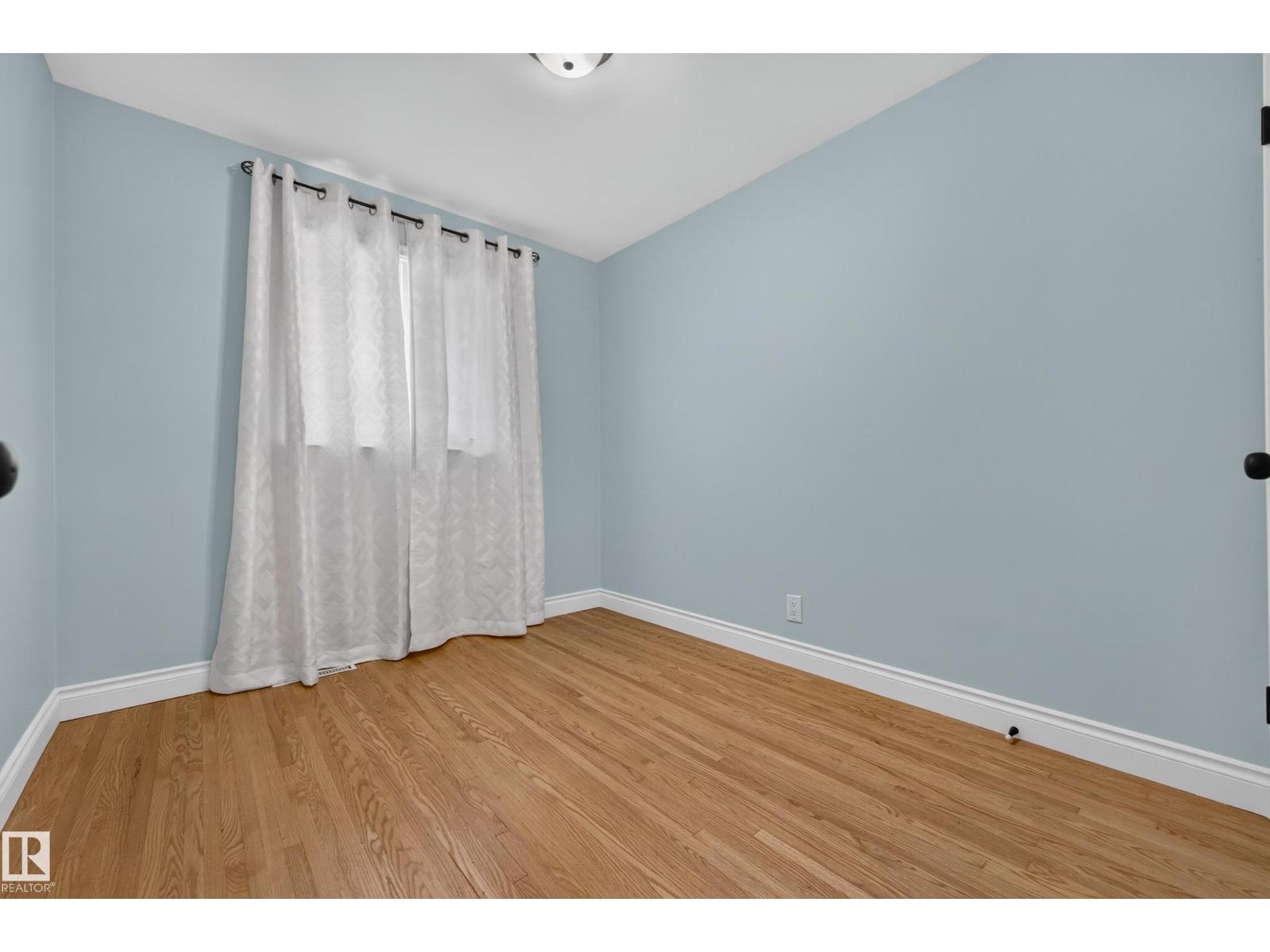 10224 82 ST NW - 30