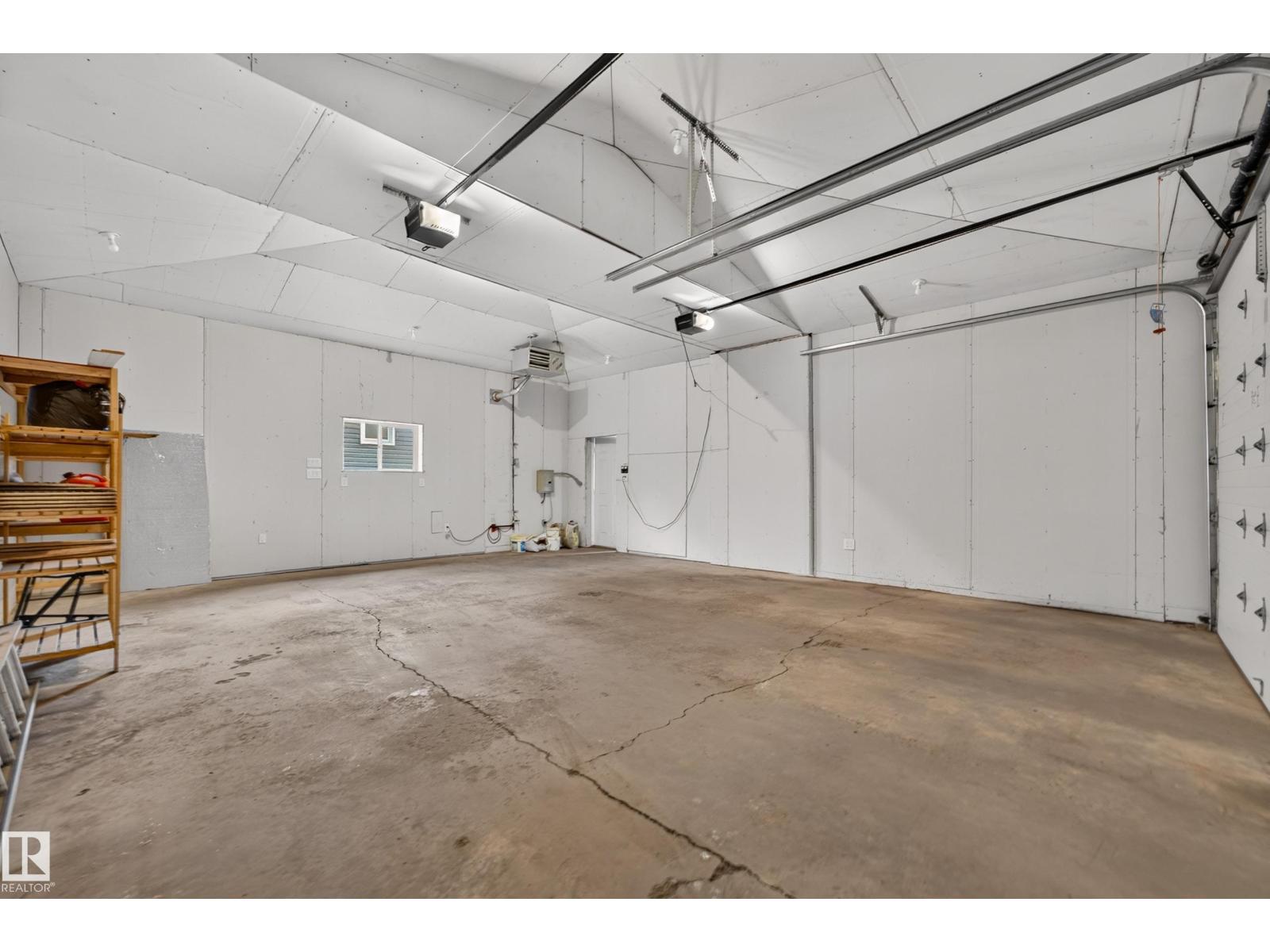 10224 82 ST NW - 51