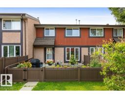 Row / Townhouse for sale at 8306 182 St NW, Edmonton — MLS® E4513113