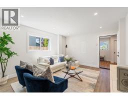 Kitchen - 1 921 Dale St, Saanich, BC V8X2V9 Photo 7