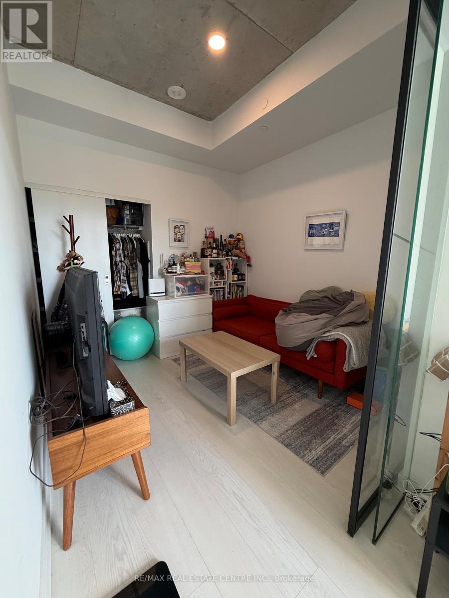 57 Brock Avenue — photo 32