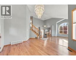 4pc Bathroom - 184 Hidden Circle Nw, Calgary, AB T3A5G8 Photo 6