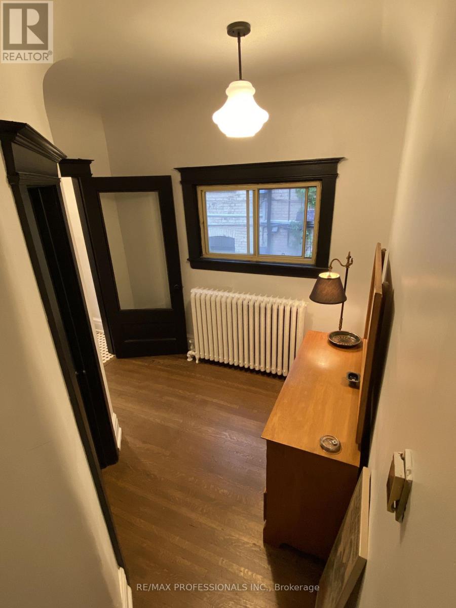 124 Close Avenue — photo 7