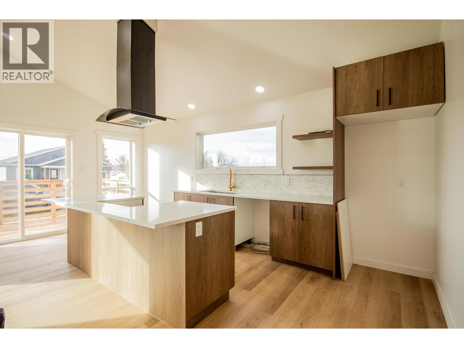 404 99 Avenue - 4