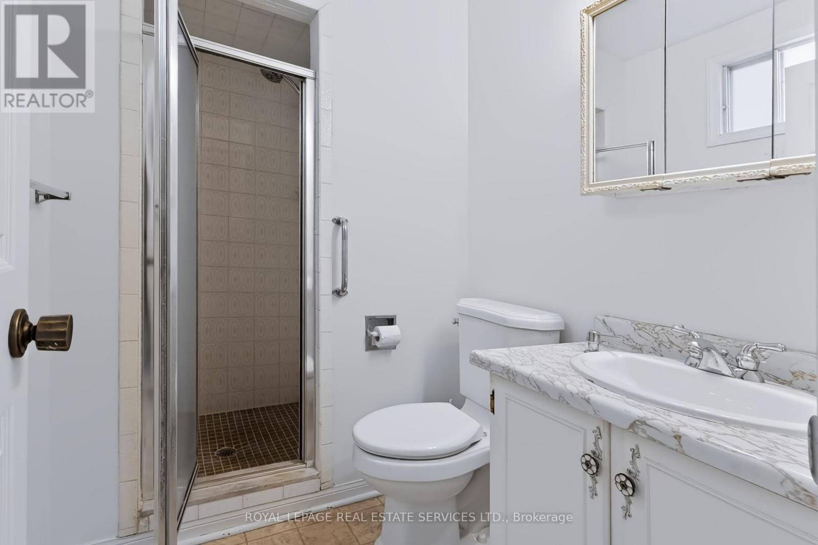 1326 PRINCE ALBERT COURT - 27