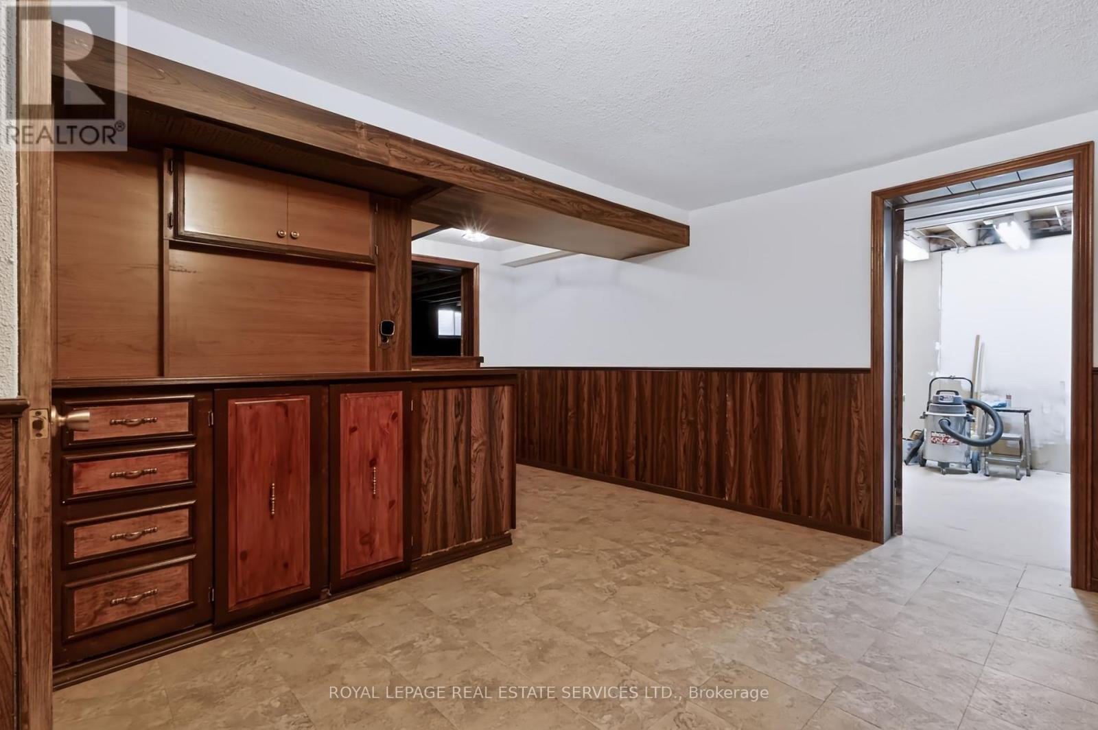 1326 PRINCE ALBERT COURT - 34