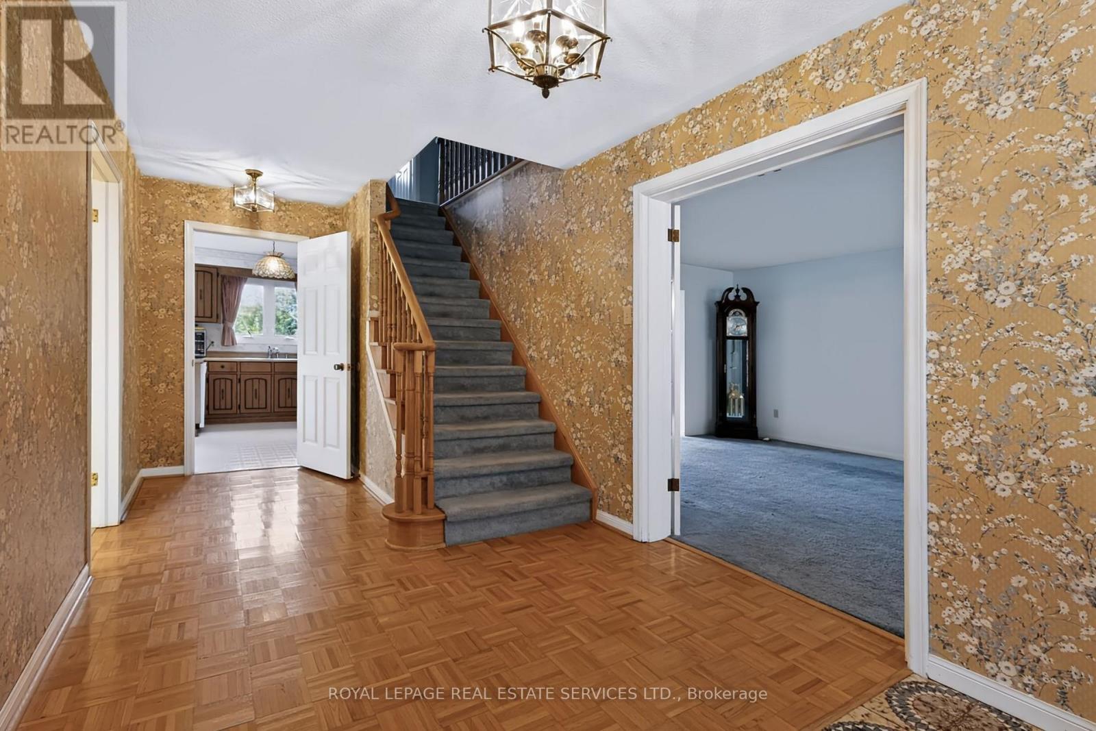 1326 PRINCE ALBERT COURT - 4