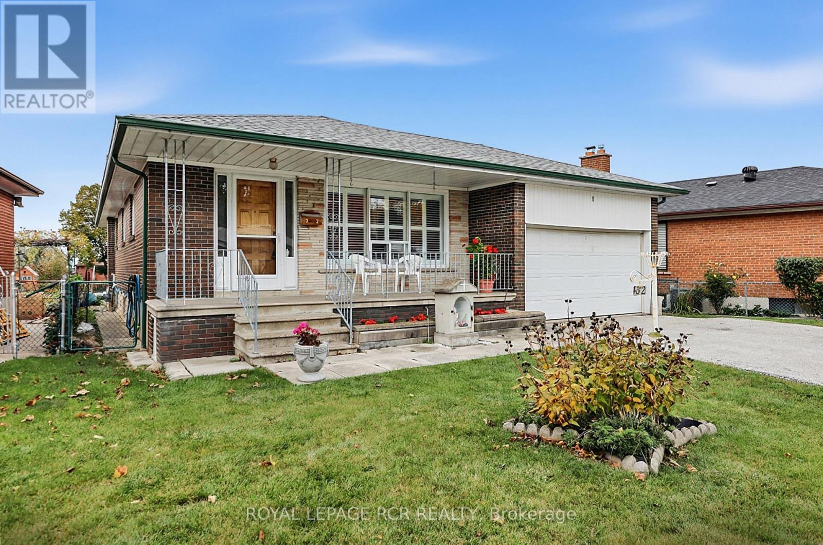 32 Bartel Drive, Toronto, ON photo 1