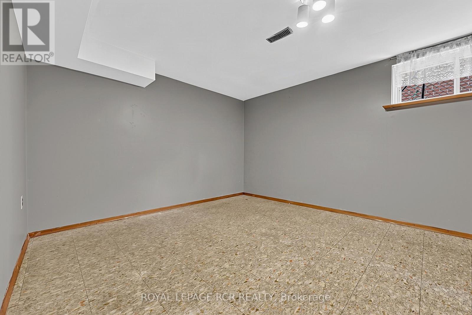 32 BARTEL DRIVE - 32
