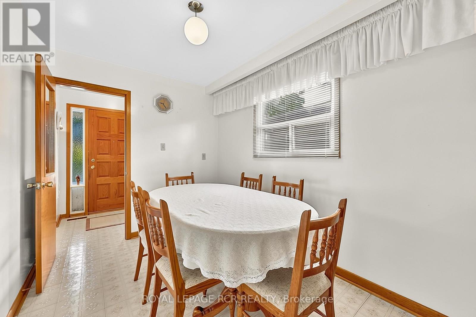 32 Bartel Drive, Toronto, ON photo 5