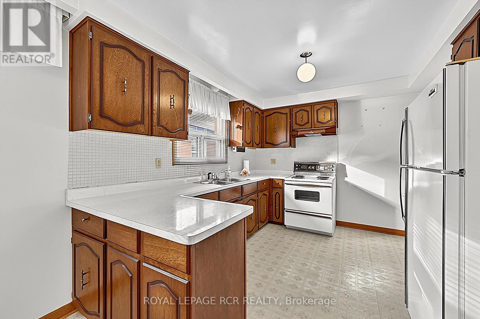 32 BARTEL DRIVE - 7