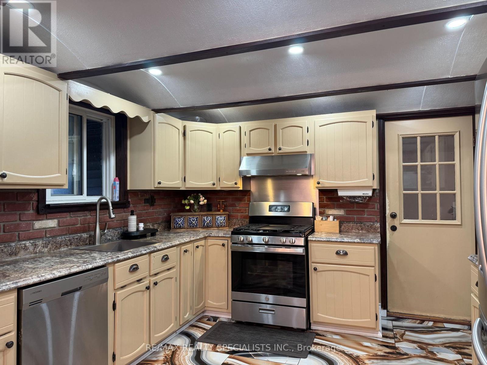 720 DOANS RIDGE Road, Welland, ON photo 9
